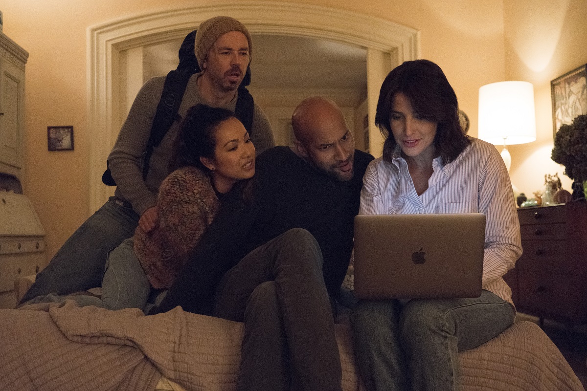 Incredible Cast Flounders in Netflix’s Sitcom “Friends From College”