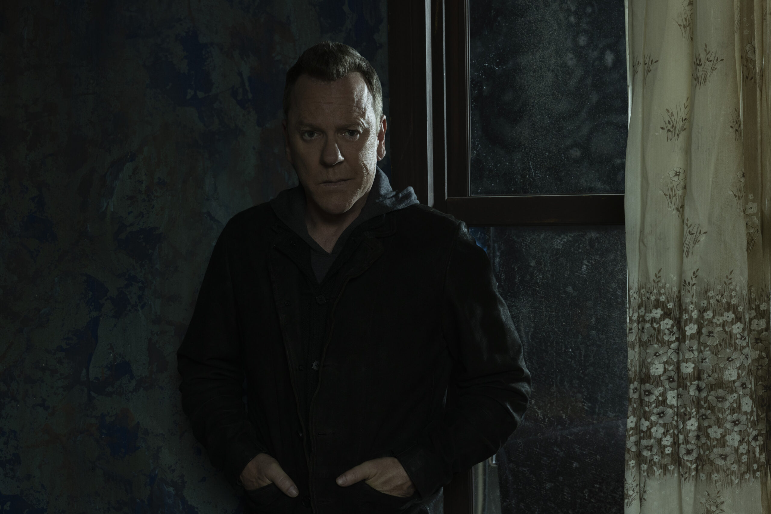 Kiefer Sutherland Returns to the Spy Game with Rabbit Hole