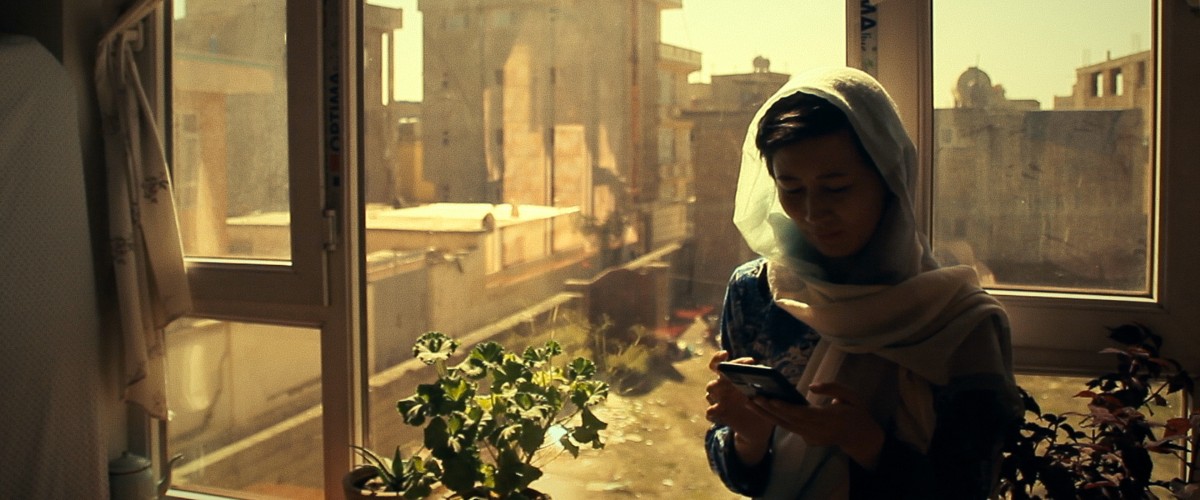 Bread & Roses movie review