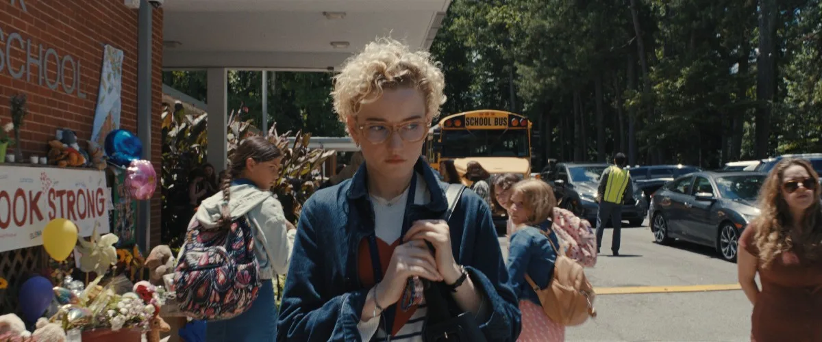 Weapons Julia Garner Josh Brolin Film Review
