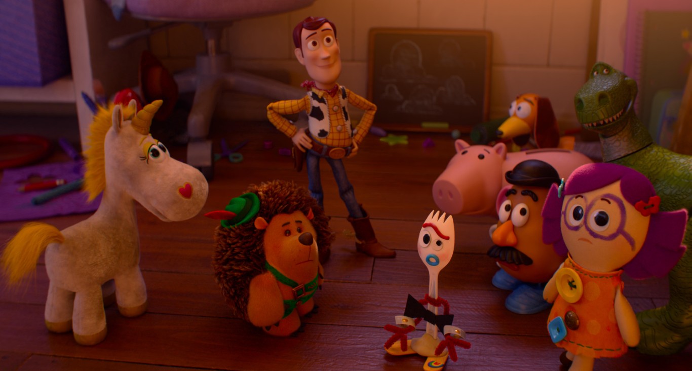 Out of the Mouths of Cutlery: Tony Hale on “Toy Story 5”