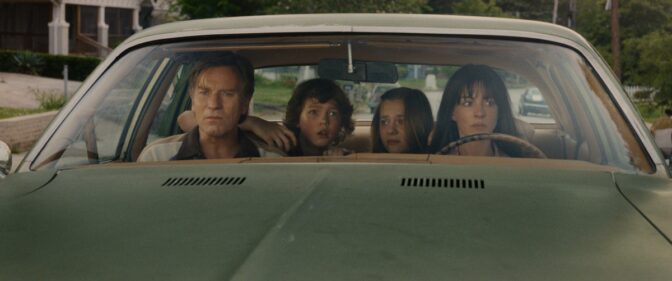 End of Oak Street Anne Hathaway Ewan McGregor Movie Review